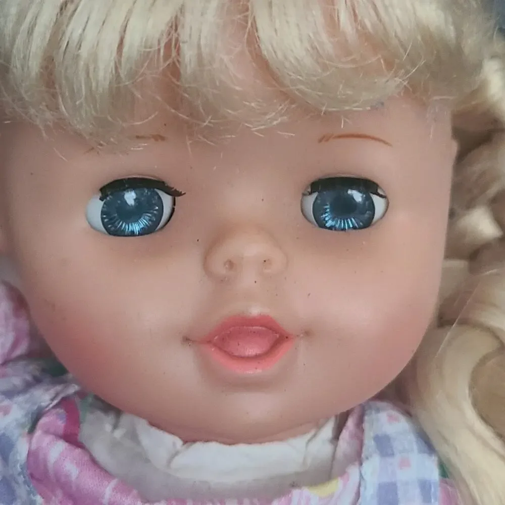1991 Unmax toy doll good condition